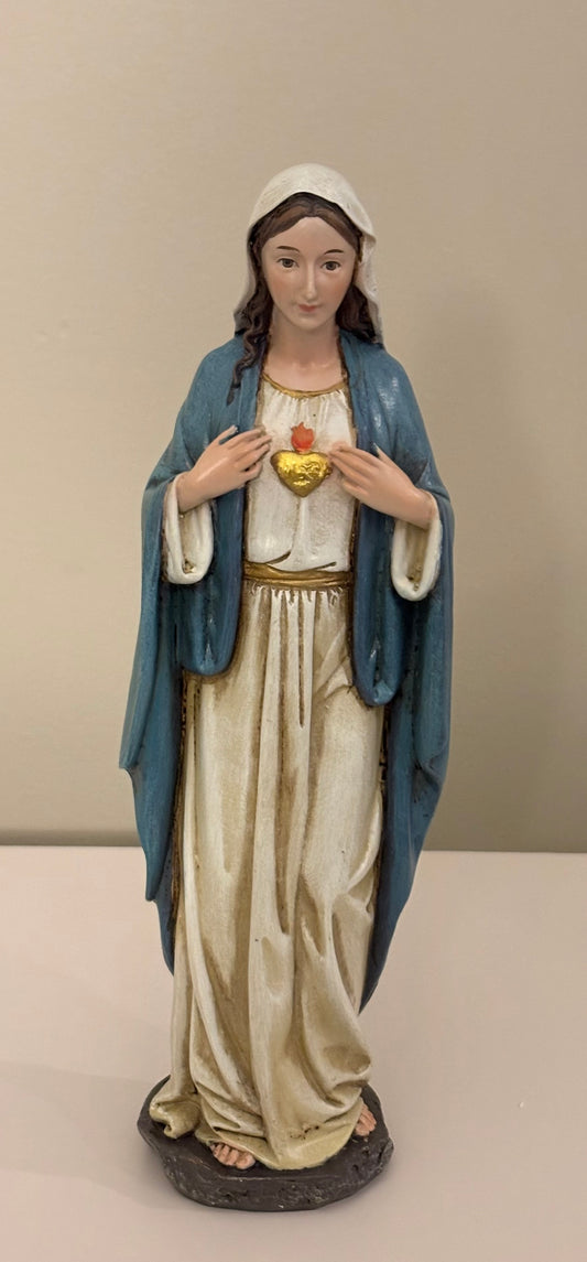 The Immaculate Heart of Mary Statue