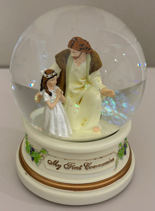 Jesus With Girl Globe Musical First Communion
